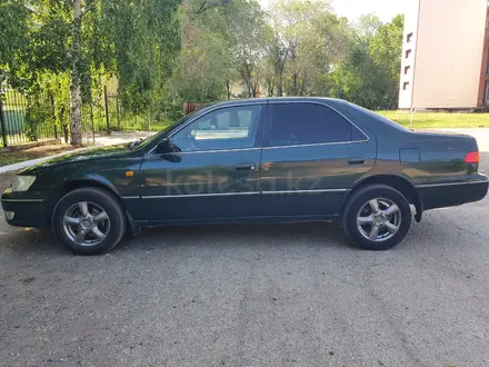 Toyota Camry 2000 года за 3 100 000 тг. в Усть-Каменогорск – фото 5