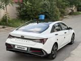 Hyundai Elantra 2023 года за 7 800 000 тг. в Шымкент – фото 3