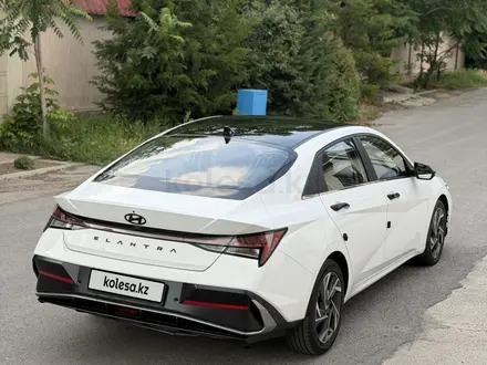 Hyundai Elantra 2023 года за 7 800 000 тг. в Шымкент – фото 3