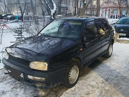 Volkswagen Golf 1996 года за 1 300 000 тг. в Астана