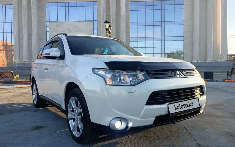 Mitsubishi Outlander 2012 годаүшін8 500 000 тг. в Петропавловск