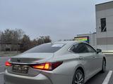 Lexus ES 250 2021 года за 23 000 000 тг. в Алматы