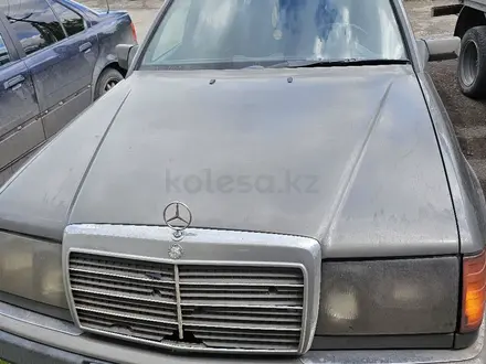 Mercedes-Benz E 300 1992 года за 1 400 000 тг. в Караганда