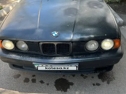 BMW 520 1989 года за 1 200 000 тг. в Караганда – фото 2