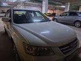 Hyundai Sonata 2006 года за 2 800 000 тг. в Астана – фото 3