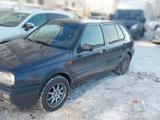 Volkswagen Golf 1993 года за 1 300 000 тг. в Астана – фото 2