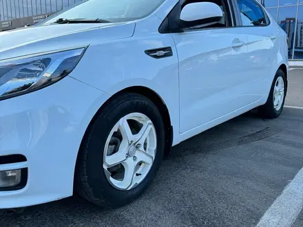 Kia Rio 2015 года за 6 400 000 тг. в Астана