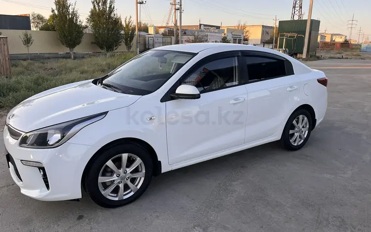 Kia Rio 2018 года за 6 800 000 тг. в Атырау