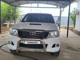 Toyota Hilux 2014 года за 8 950 000 тг. в Кульсары – фото 2