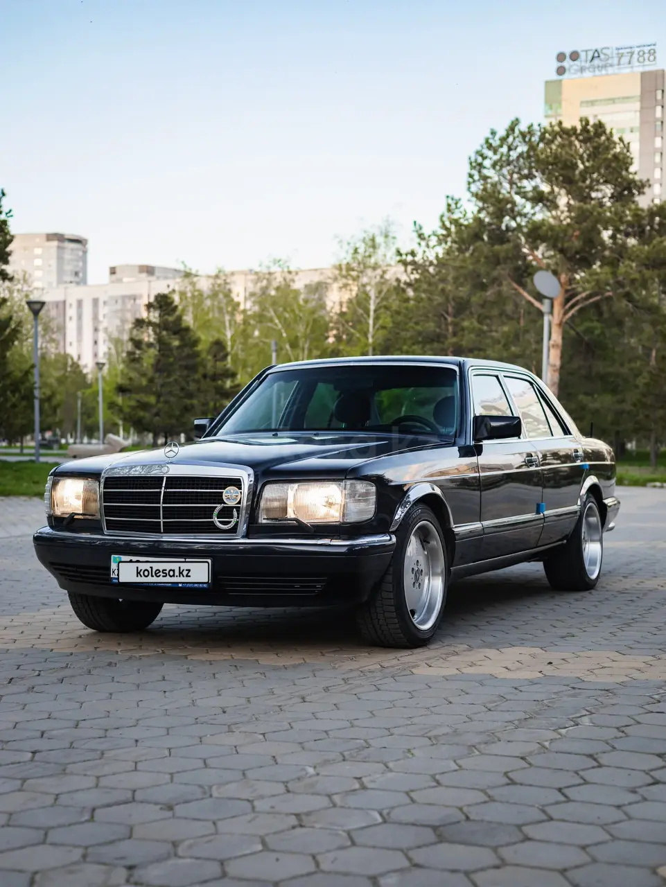 Mercedes-Benz E-Class, 1984
