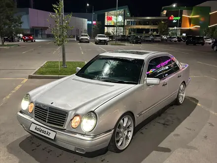 Mercedes-Benz E 55 AMG 1996 года за 3 500 000 тг. в Алматы – фото 6