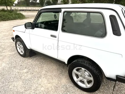 ВАЗ (Lada) Lada 2121 2014 года за 3 350 000 тг. в Алматы – фото 14