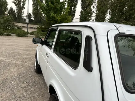 ВАЗ (Lada) Lada 2121 2014 года за 3 350 000 тг. в Алматы – фото 13