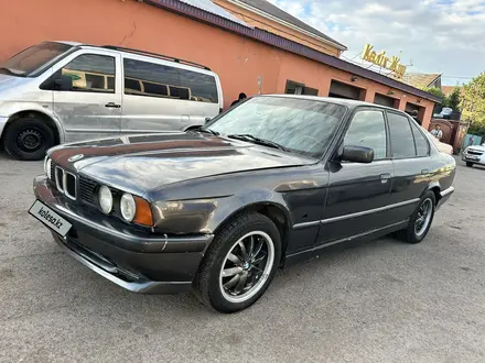 BMW 520 1994 года за 1 850 000 тг. в Астана