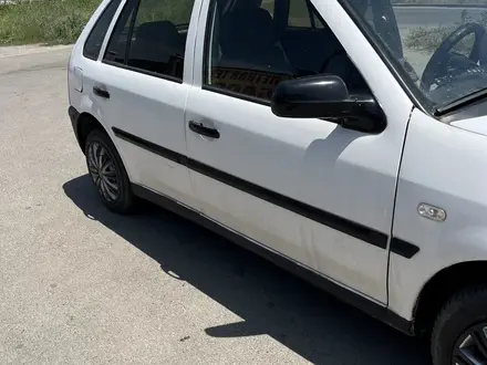 Volkswagen Gol 2005 года за 1 100 000 тг. в Алматы – фото 4