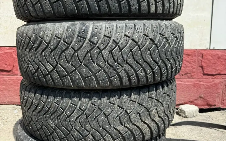 Зимние шины 195/65/15 Dunlop за 75 000 тг. в Усть-Каменогорск