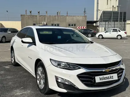 Chevrolet Malibu 2022 года за 12 000 000 тг. в Шымкент