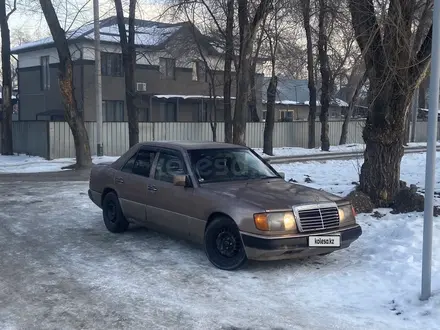 Mercedes-Benz E 230 1990 года за 1 600 000 тг. в Алматы – фото 16