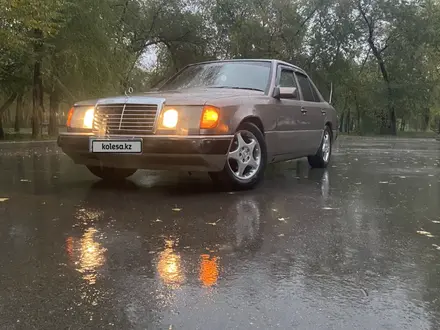 Mercedes-Benz E 230 1990 года за 1 600 000 тг. в Алматы – фото 19