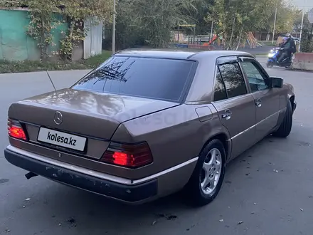 Mercedes-Benz E 230 1990 года за 1 600 000 тг. в Алматы – фото 21