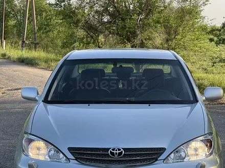 Toyota Camry 2004 года за 6 000 000 тг. в Шымкент – фото 2