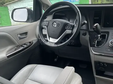 Toyota Sienna 2016 года за 14 700 000 тг. в Алматы – фото 10