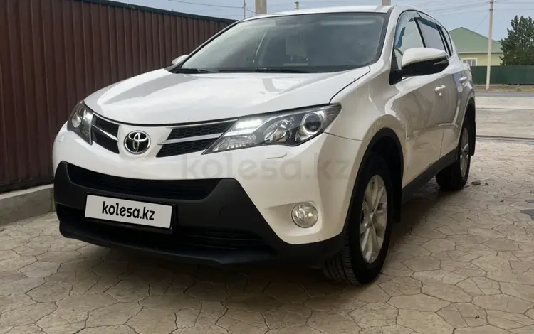 Toyota RAV4 2013 года за 7 900 000 тг. в Атырау