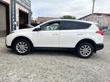 Toyota RAV4 2013 годаүшін7 900 000 тг. в Атырау – фото 3