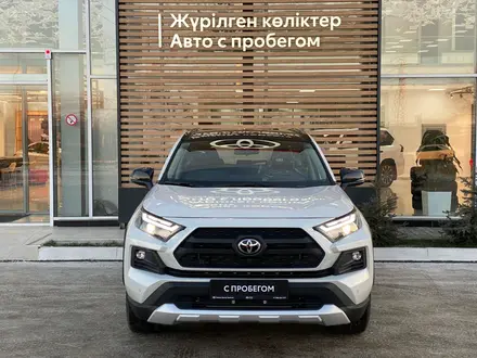 Toyota RAV4 2024 года за 18 060 000 тг. в Уральск – фото 4