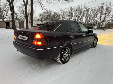 Mercedes-Benz C 220 1994 года за 2 000 000 тг. в Караганда – фото 2