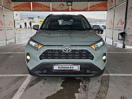 Toyota RAV4 2021 года за 9 700 000 тг. в Алматы