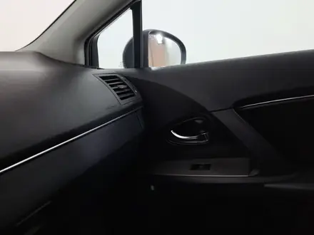 Toyota Avensis 2010 года за 4 650 000 тг. в Астана – фото 23
