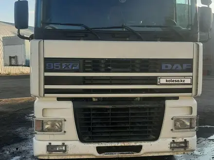 DAF  95XF 2000 года за 14 900 000 тг. в Семей