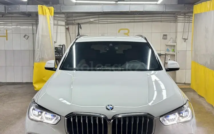 BMW X5 2022 года за 41 000 000 тг. в Астана