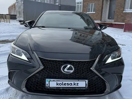 Lexus ES 250 2023 года за 25 000 000 тг. в Астана – фото 2