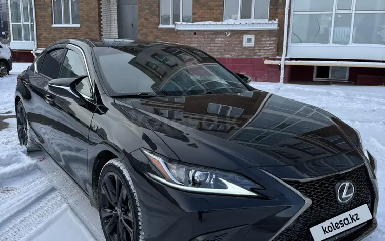 Lexus ES 250 2023 года за 25 000 000 тг. в Астана