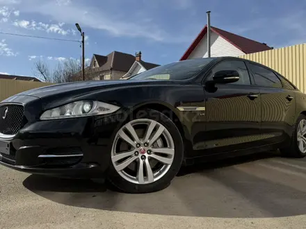 Jaguar XJ 2015 года за 12 800 000 тг. в Астана – фото 2