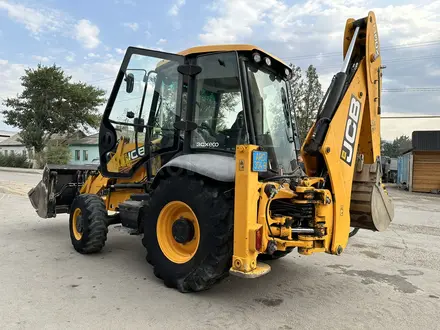 JCB  Колёсные 2013 года за 25 000 000 тг. в Алматы