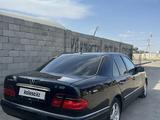 Mercedes-Benz E 280 1998 года за 2 950 000 тг. в Тараз – фото 4
