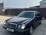 Mercedes-Benz E 280 1998 года за 2 950 000 тг. в Тараз – фото 2