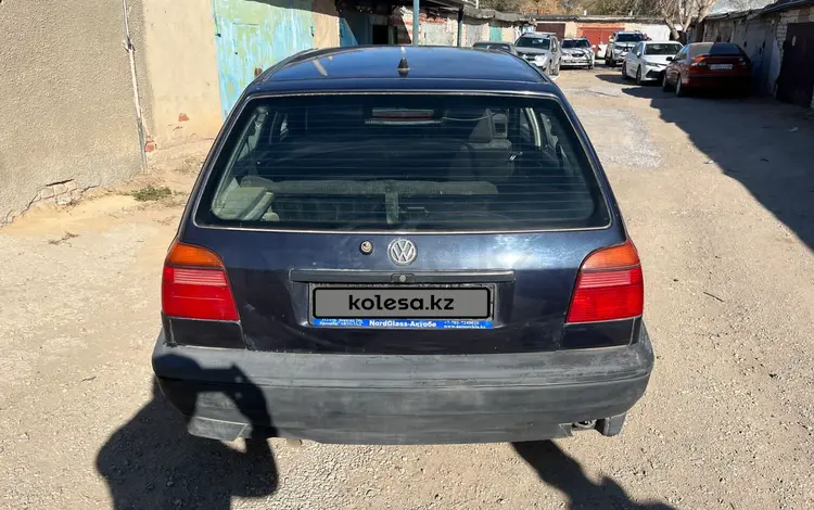 Volkswagen Golf 1993 года за 450 000 тг. в Актобе