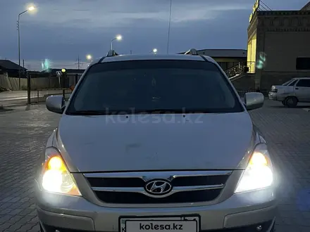 Kia Carnival 2007 года за 7 000 000 тг. в Атырау – фото 21