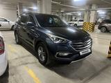 Hyundai Santa Fe 2018 года за 10 700 000 тг. в Астана