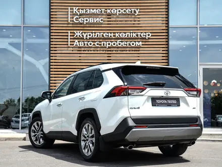 Toyota RAV4 Luxe 2020 года за 14 000 000 тг. в Шымкент – фото 2