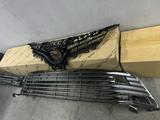 Решетка радиатора на Toyota Camry 70 за 25 000 тг. в Алматы – фото 4