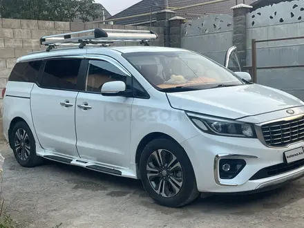 Kia Carnival 2018 года за 9 800 000 тг. в Алматы – фото 3