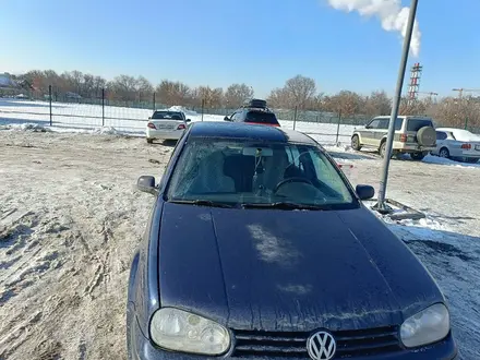 Volkswagen Golf 2002 года за 2 500 000 тг. в Алматы