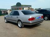 Mercedes-Benz E 320 1999 года за 3 500 000 тг. в Талдыкорган – фото 2