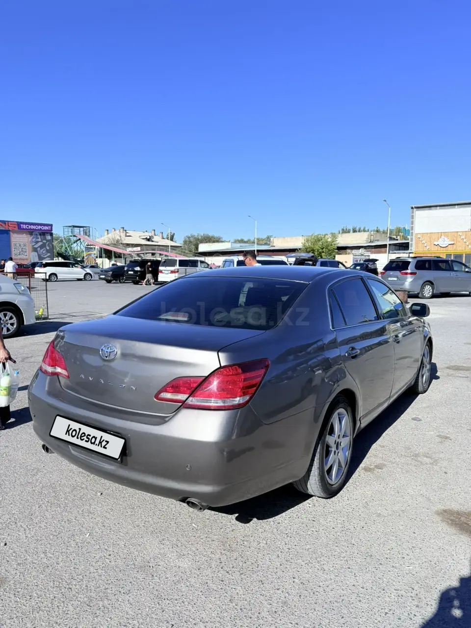 Toyota Avalon, 2006