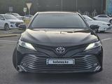 Toyota Camry 2019 года за 13 300 000 тг. в Шымкент – фото 2